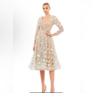 Mac Duggal Beaded Deep-V Neck Lace Dress NWT Size 14 Style 67387